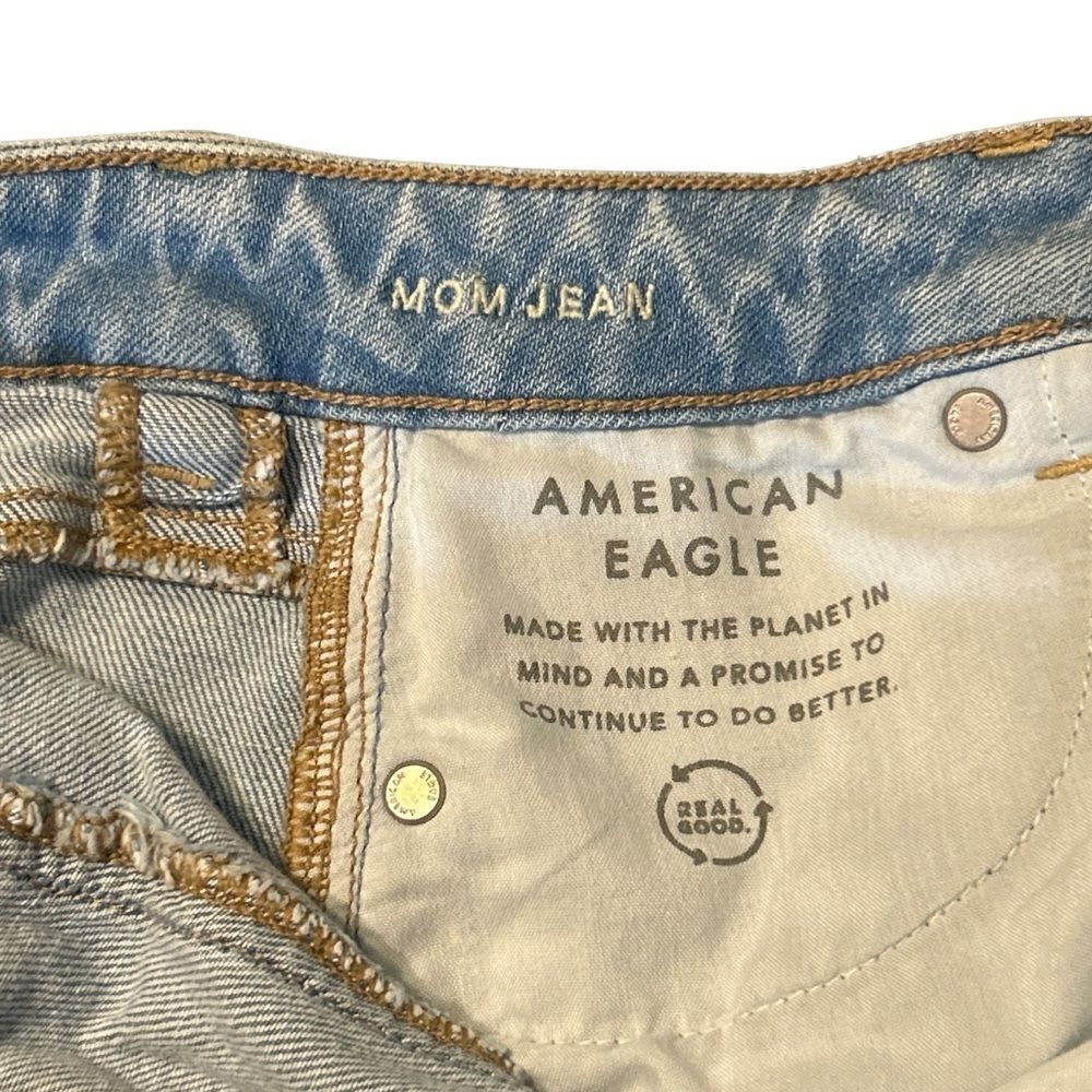 American Eagle Strigid Mom Jeans Size 0 - Picture 7 of 16